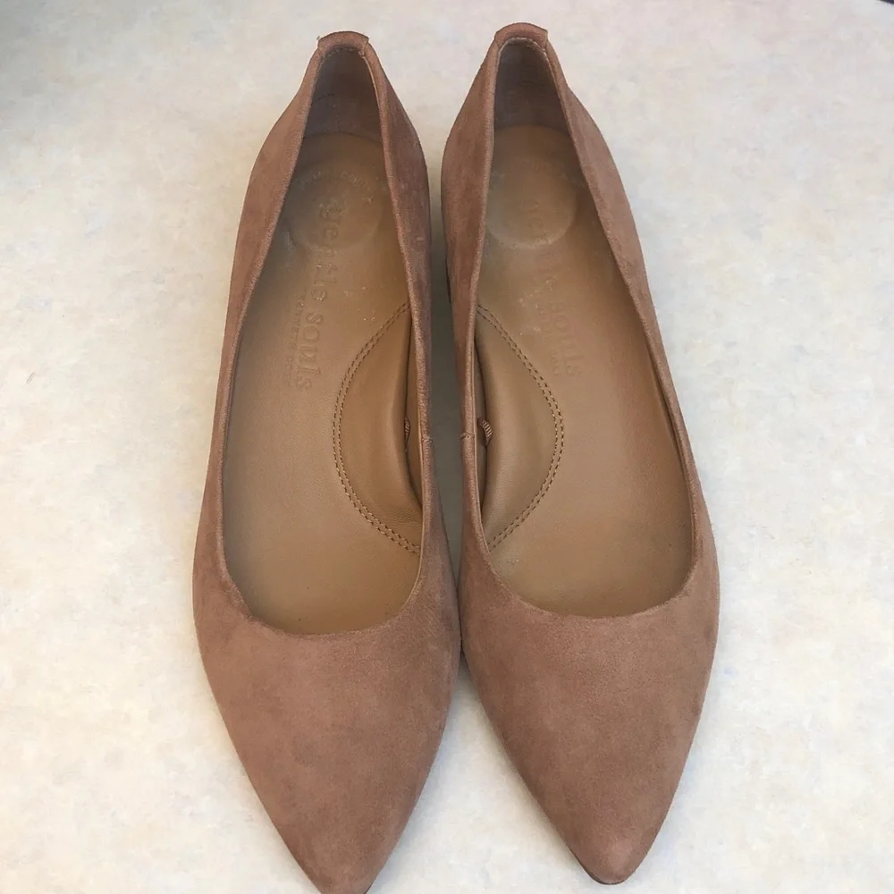 Gentle Souls Gardena Suede Block Heel Pumps in Camel Like New Women's 7.5m